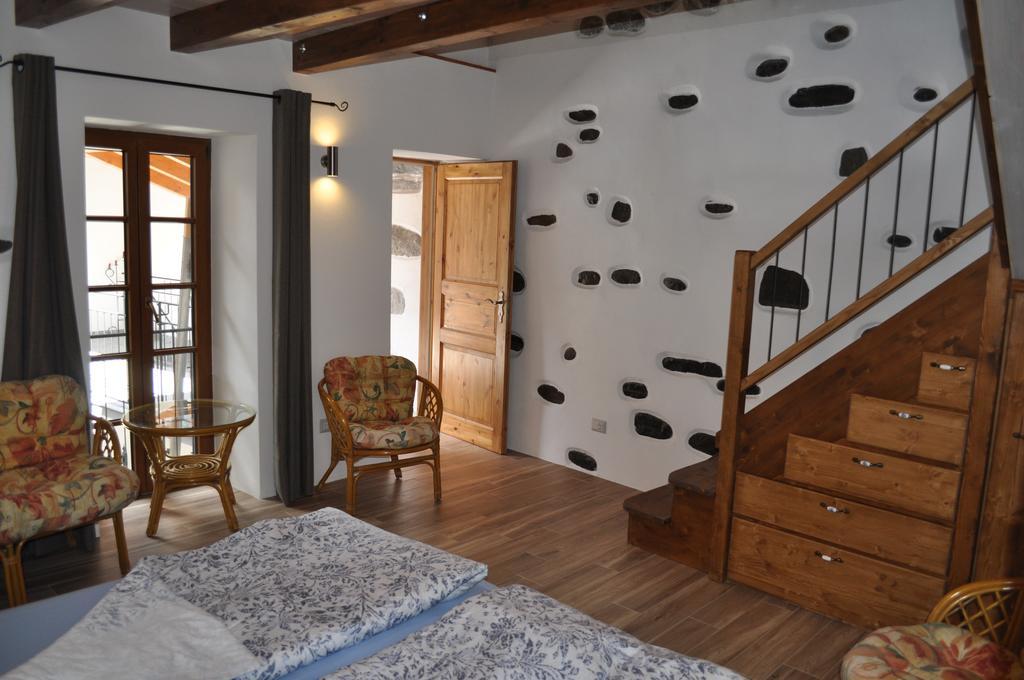 דירות קנוביו Casa Petrolli מראה חיצוני תמונה
