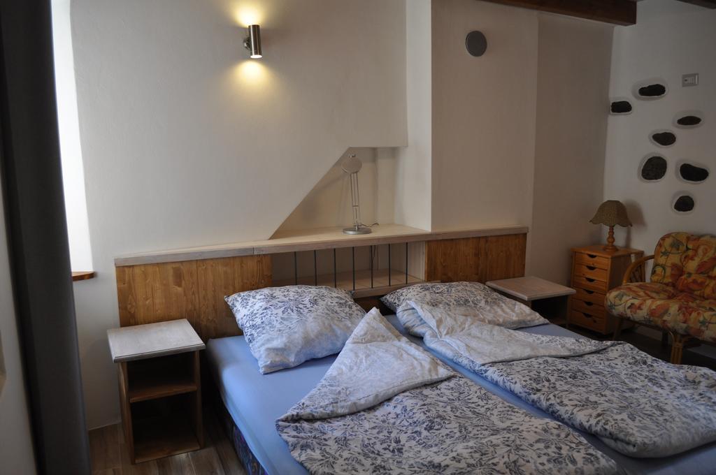 דירות קנוביו Casa Petrolli מראה חיצוני תמונה