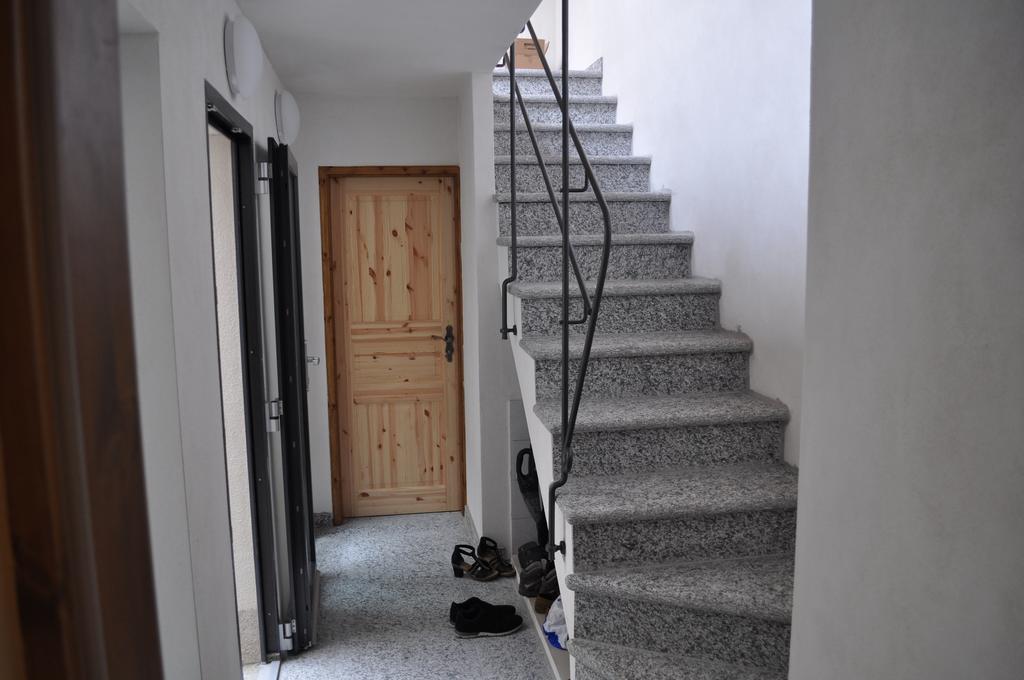 דירות קנוביו Casa Petrolli מראה חיצוני תמונה