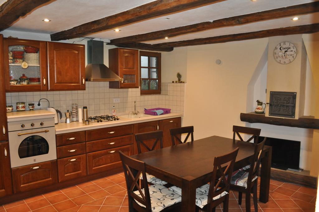 דירות קנוביו Casa Petrolli מראה חיצוני תמונה