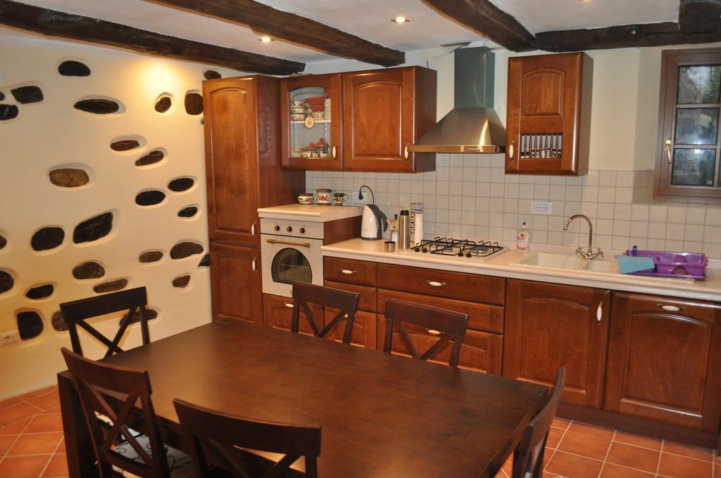 דירות קנוביו Casa Petrolli מראה חיצוני תמונה